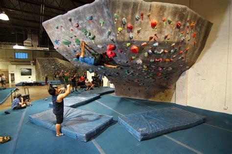 Sportrock sterling hours Back in July we let you know that Sportrock Climbing Centers is coming to Rio, taking over part of the space that was previously occupied by Sport & Health (Dave & Buster’s now occupies the other part of the space)